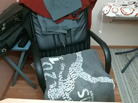 Snapshot of olibrius71 chatting on 01-27-25, 07:24 olibrius71 online show from 01-27-25, 07:24