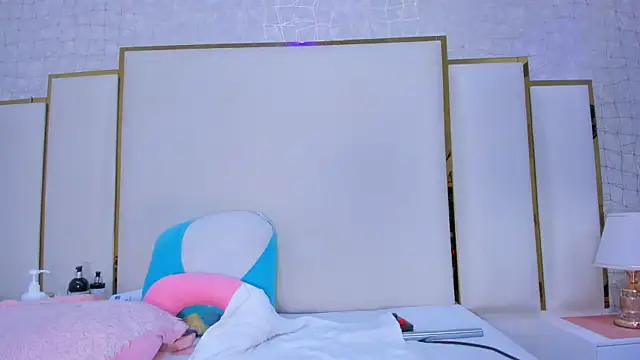 paola rodriguez online show from 11-26-25, 12:06