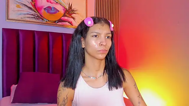 LauraAristizabal online show from 11-27-25, 12:51