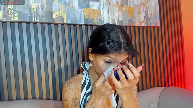 LauraAristizabal online show from 12-05-25, 12:36