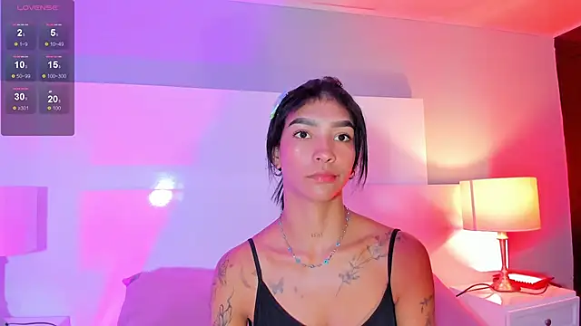 LauraAristizabal online show from 01-19-26, 12:31