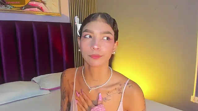 LauraAristizabal online show from 05-20-26, 12:00