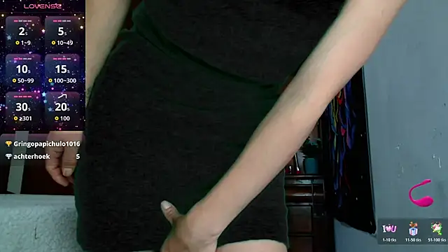 Snapshot of MINI_Petite chatting on 04-30-26, 05:52 MINI Petite online show from 04-30-26, 05:52