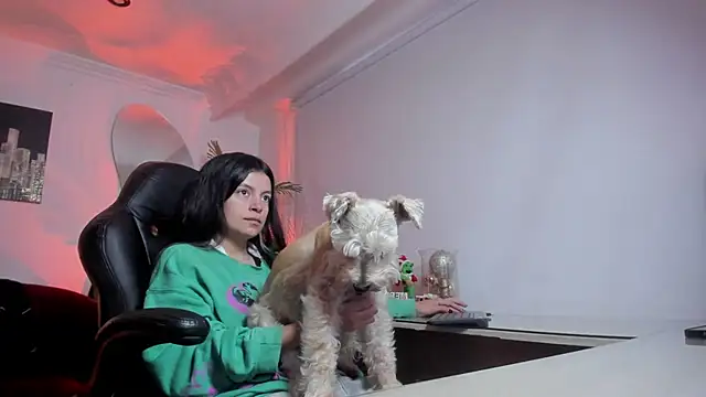 Meghan320 online show from 12-14-25, 11:37