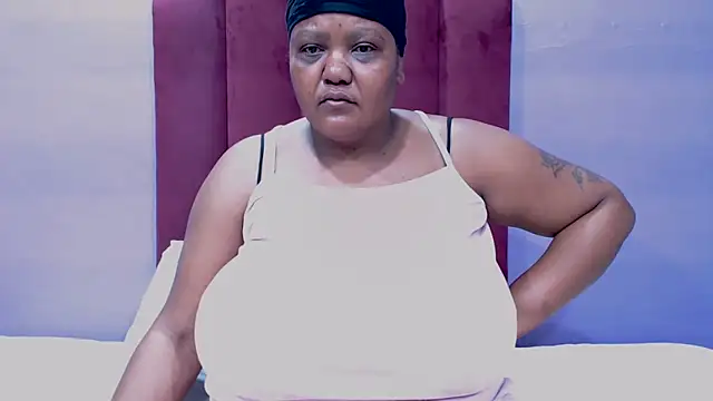 GiantTittts online show from 11-07-25, 05:13