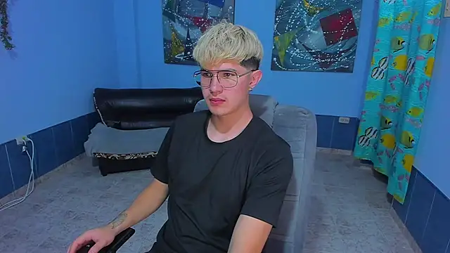 patrik 027 online show from 11-23-25, 08:52