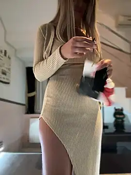 Snapshot of KirstieVegas chatting on 01-20-25, 08:18 KirstieVegas online show from 01-20-25, 08:18