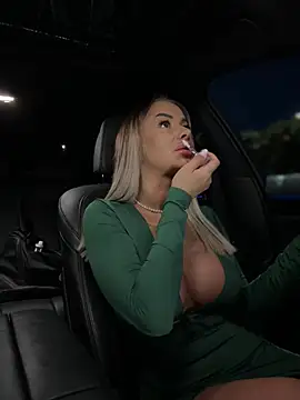 Snapshot of KirstieVegas chatting on 03-13-25, 04:56 KirstieVegas online show from 03-13-25, 04:56