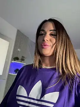 KirstieVegas online show from 05-25-26, 05:19
