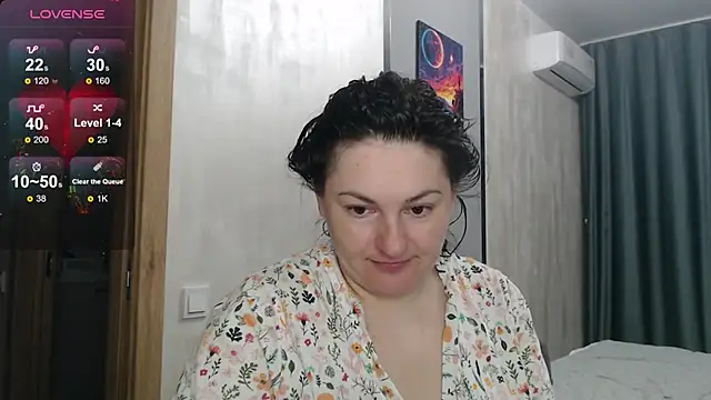 Stacy Davice online show from 09-29-25, 05:51