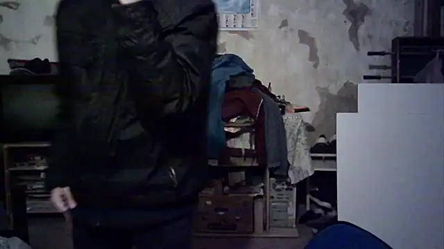 Snapshot of Emv2 chatting on 05-03-26, 04:51 Emv2 online show from 05-03-26, 04:51