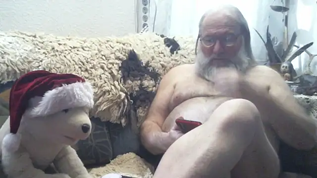 SexySantaC online show from 12-21-25, 08:05