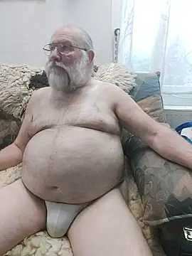 Snapshot of SexySantaC chatting on 06-15-26, 07:16 SexySantaC online show from 06-15-26, 07:16