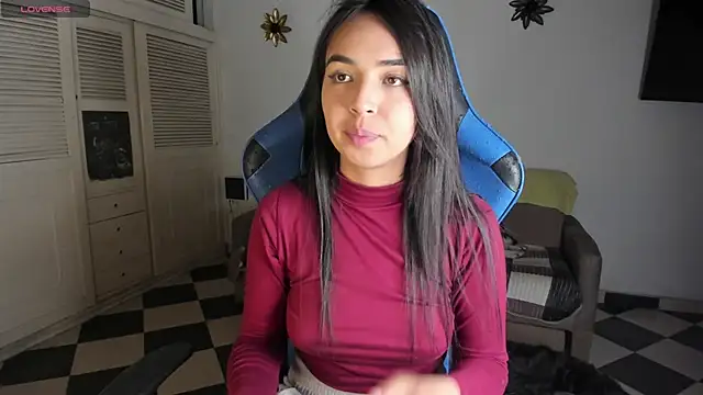 Miss Nicole online show from 12-21-24, 03:58