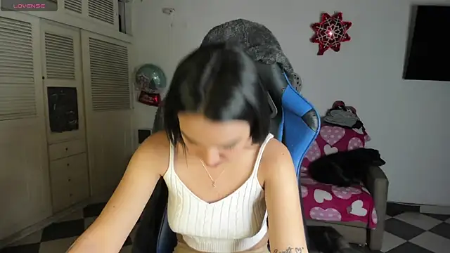 Miss Nicole online show from 12-25-24, 01:20