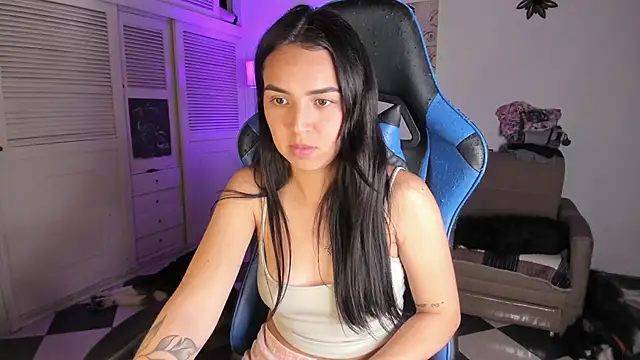 Miss Nicole online show from 01-10-25, 04:54