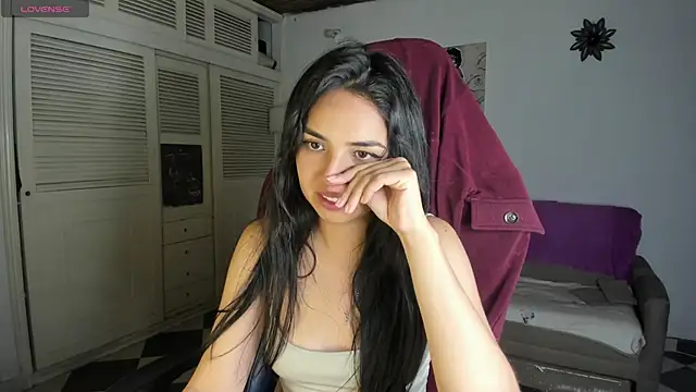 Miss Nicole online show from 01-14-25, 01:58