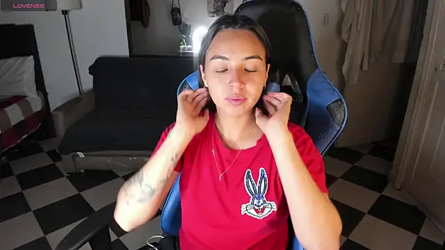 Miss Nicole online show from 03-14-25, 01:37