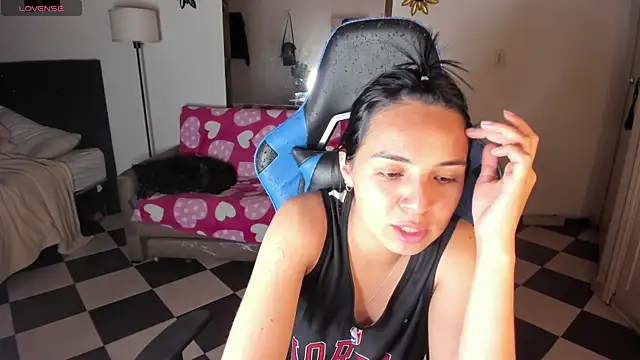 Miss Nicole online show from 03-21-25, 01:34