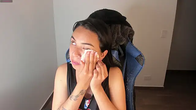 Miss Nicole online show from 09-13-25, 02:11