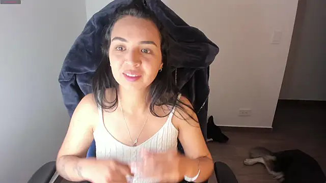 Miss Nicole online show from 10-18-25, 01:19