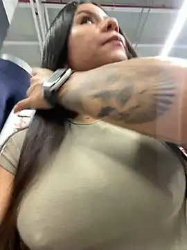 Snapshot of Reggie-Liam chatting on 12-11-24, 04:53 Reggie-Liam online show from 12-11-24, 04:53