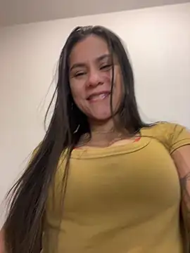 Snapshot of Reggie-Liam chatting on 01-04-25, 03:18 Reggie-Liam online show from 01-04-25, 03:18