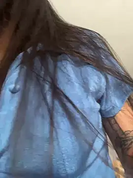 Snapshot of Reggie-Liam chatting on 02-19-25, 08:31 Reggie-Liam online show from 02-19-25, 08:31