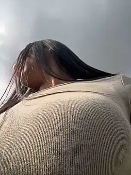 Snapshot of Reggie-Liam chatting on 02-24-25, 09:31 Reggie-Liam online show from 02-24-25, 09:31