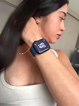 Snapshot of Reggie-Liam chatting on 09-24-25, 06:33 Reggie-Liam online show from 09-24-25, 06:33