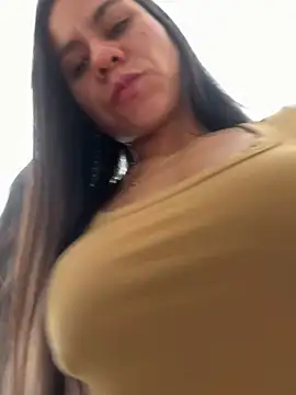 Snapshot of Reggie-Liam chatting on 09-26-25, 09:08 Reggie-Liam online show from 09-26-25, 09:08