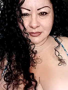 Snapshot of hazel_milf chatting on 03-03-25, 01:42 hazel milf online show from 03-03-25, 01:42