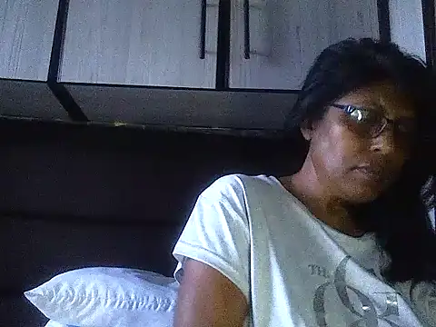 Snapshot of MsAttitude chatting on 01-28-25, 08:04 MsAttitude online show from 01-28-25, 08:04