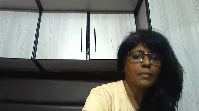 Snapshot of MsAttitude chatting on 02-08-25, 01:44 MsAttitude online show from 02-08-25, 01:44