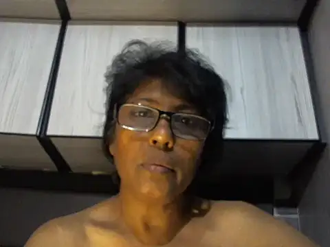 MsAttitude online show from 04-07-26, 06:47