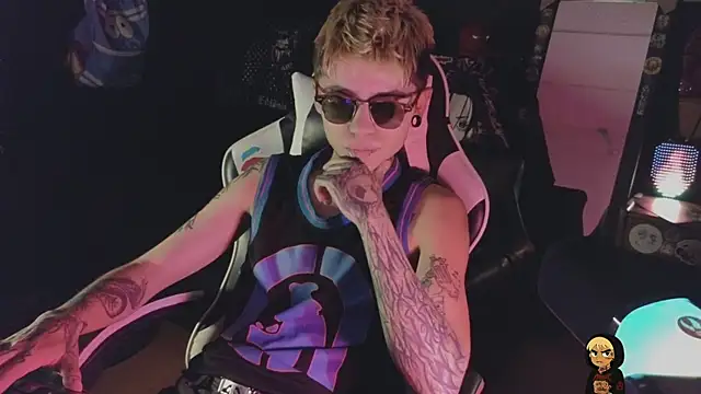 AcidMilo online show from 06-15-26, 02:14