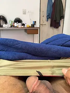 Snapshot of Mushroomhead69 chatting on 01-25-25, 05:07 Mushroomhead69 online show from 01-25-25, 05:07