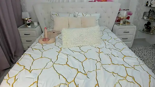 HottieSweetBritney online show from 02-04-26, 01:55