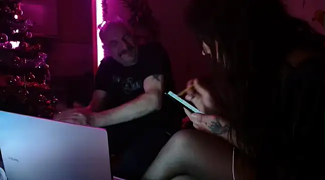 TransandBoy online show from 12-25-24, 04:33