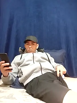 SEBASTHIAN online show from 04-12-26, 03:11