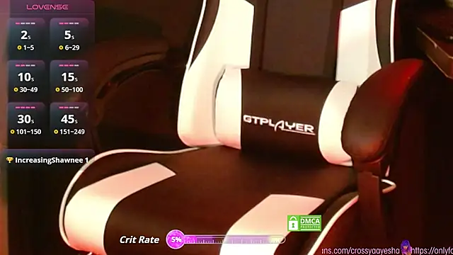 CrossyAayesha online show from 11-01-25, 02:52