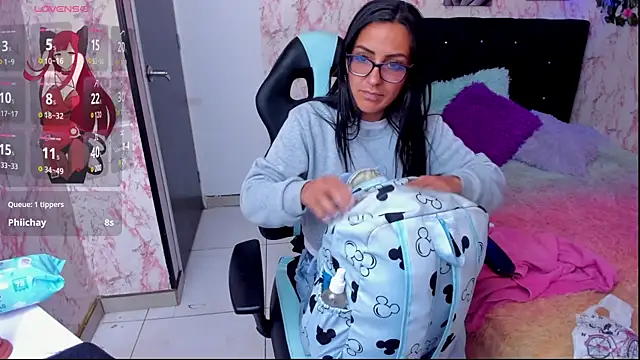 alma blue online show from 02-15-25, 01:42