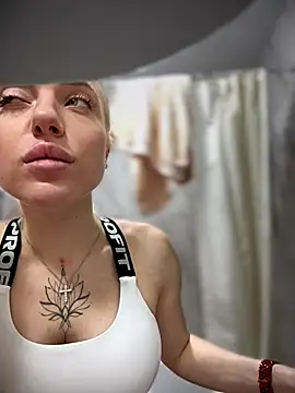 pinkstar  online show from 10-31-25, 04:46