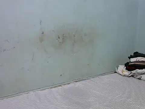 QUEEN-MARIAN online show from 11-17-25, 09:09