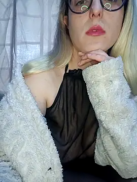 dolcehelena993 online show from 01-06-26, 11:47