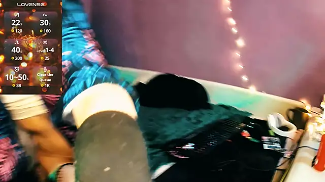 Littlepinkcat online show from 01-14-25, 05:56