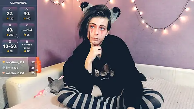 Littlepinkcat online show from 02-01-25, 10:23