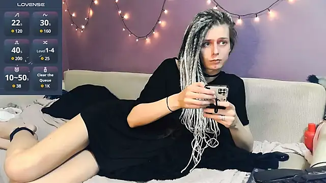 Littlepinkcat online show from 03-14-25, 10:38