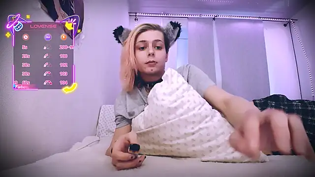 Littlepinkcat online show from 12-04-25, 06:34