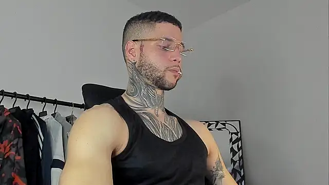  jamesleandros1 online show from 11-04-25, 09:03